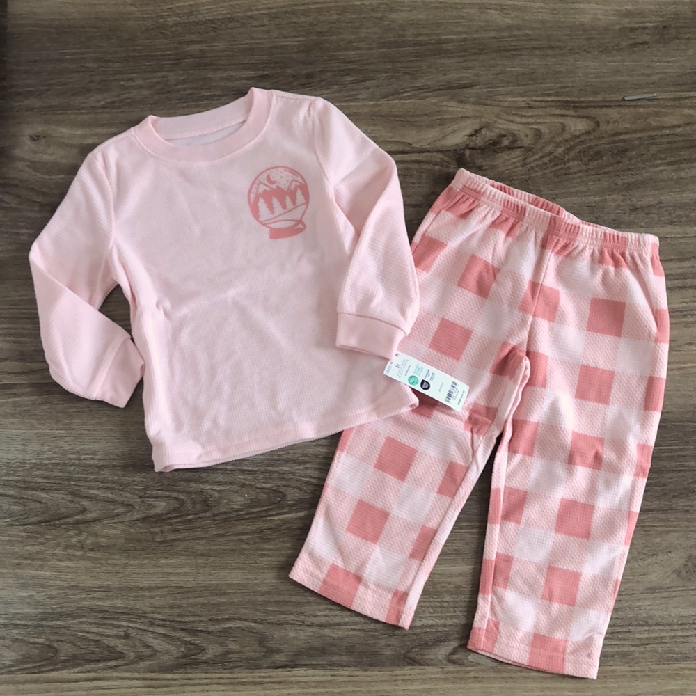 ❤️ $13 NWT Carter's 2T Pajamas Set
